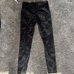 Gymshark Adapt Camo Seamless Leggings in Savanna Black